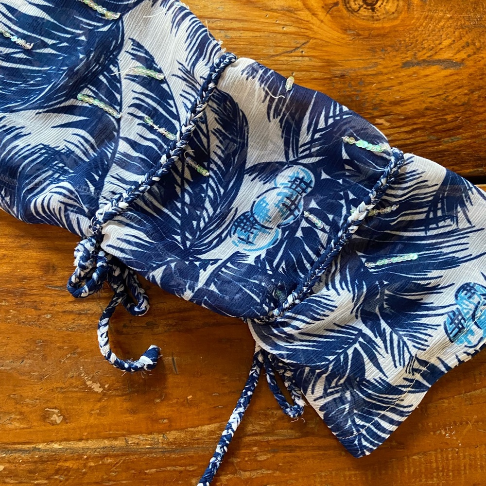 Gorgeous Letarte Sheer Sexy Handmade Cover-up - Picture 2 of 9